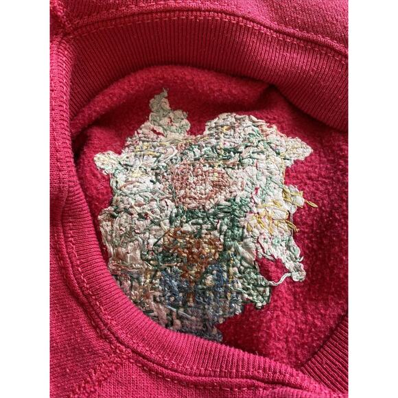 VINTAGE M L Grannycore Sweatshirt Floral Embroidered BY Hand Cottage Needlepoint - Picture 9 of 12